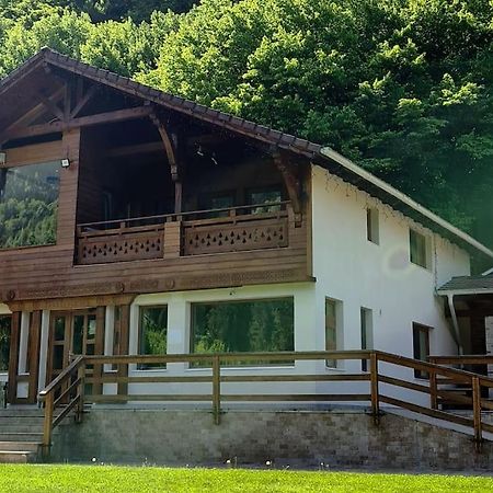 Pensiune Subcrai Cu Centru Spa Zărneşti Exteriér fotografie