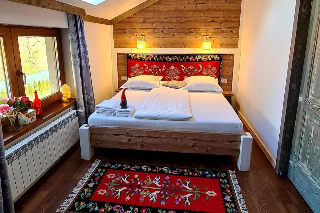 Pensiune Subcrai Cu Centru Spa Zărneşti Exteriér fotografie